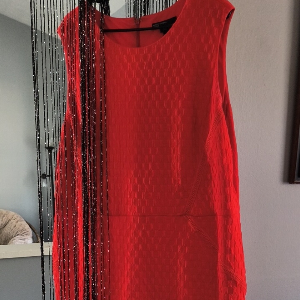 Elegant Red Sleeveless Dress